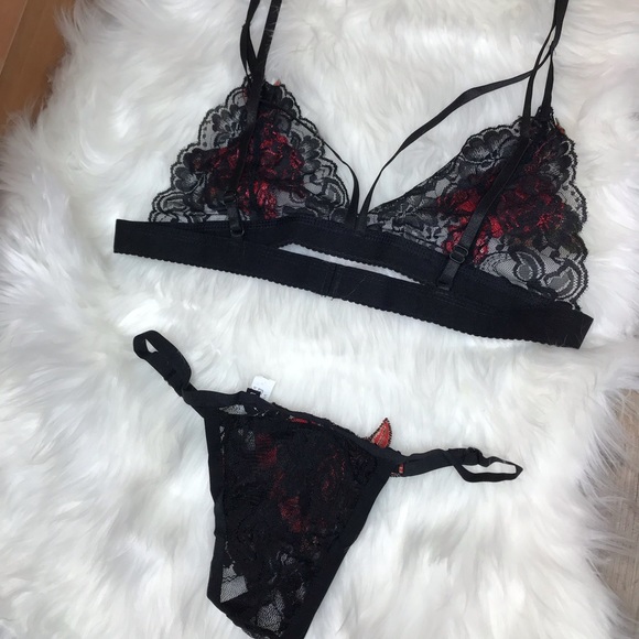 2 lace Bralettes Sets with flower embroidery 🌺 - Picture 3 of 8